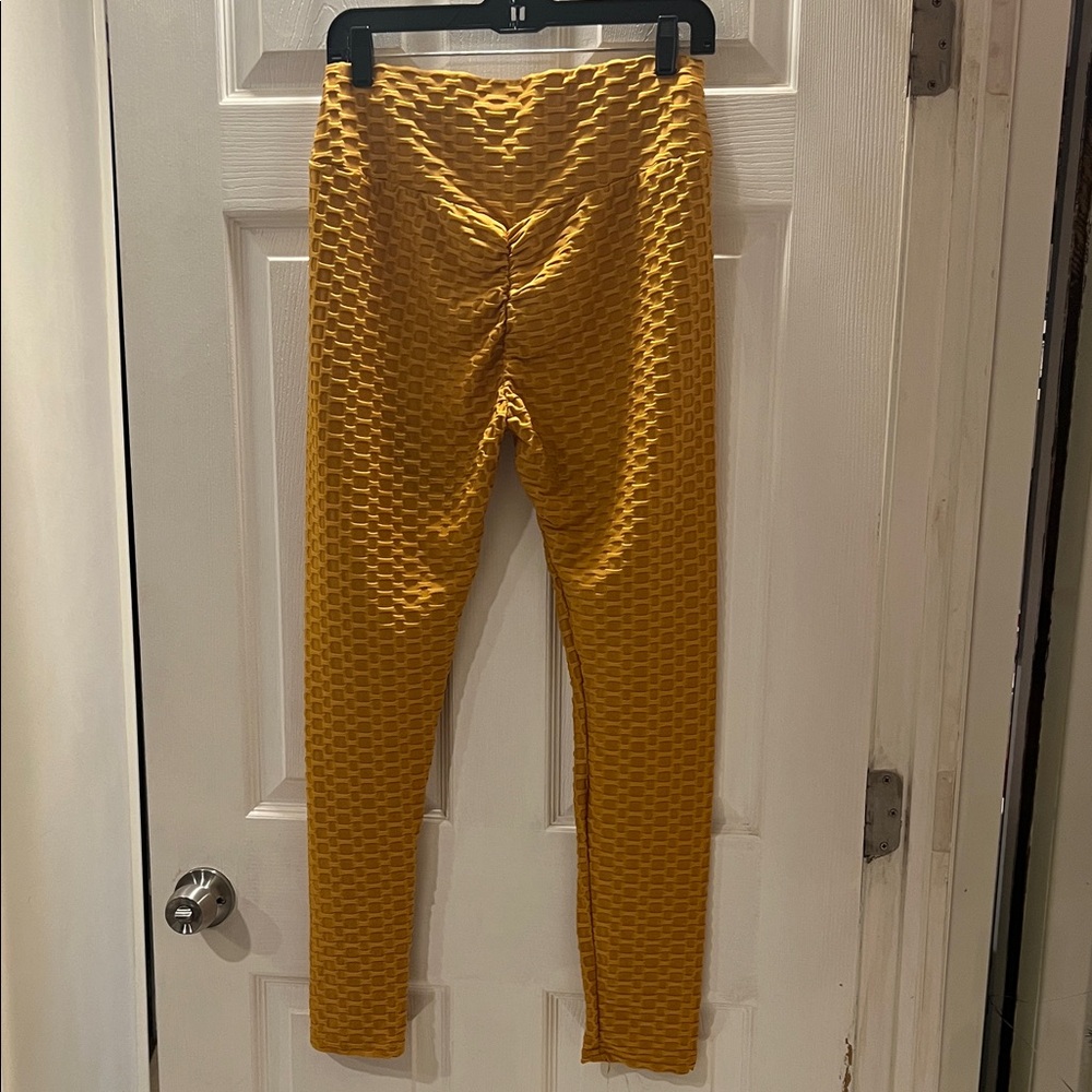 New Mix Mustard Textured BUTT Leggings